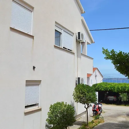 Nice Leda In Center Apartment Preko